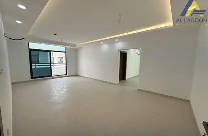Apartment - 5 Bedrooms - 4 Bathrooms for sale in Hidd - Muharraq Governorate