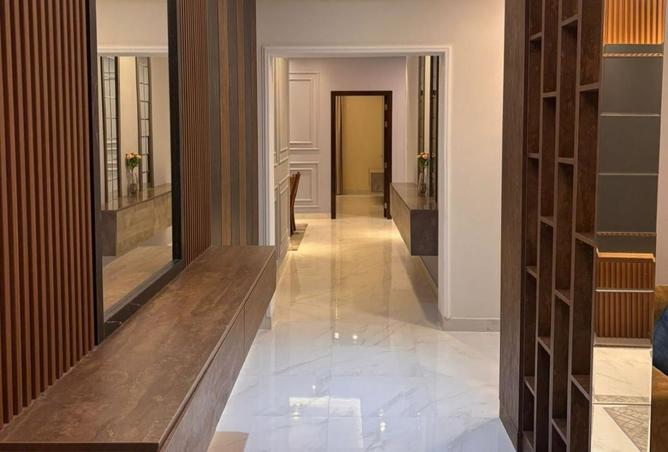 985583 - Property Image 3