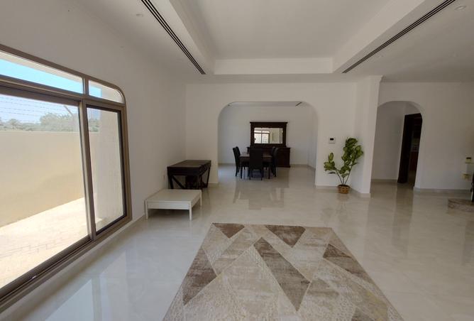 980092 - Property Image 2