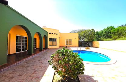 Villa - 3 Bedrooms - 5 Bathrooms for rent in Janabiya - Northern Governorate