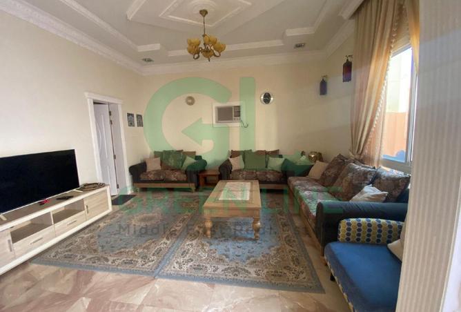 967543 - Property Image 2