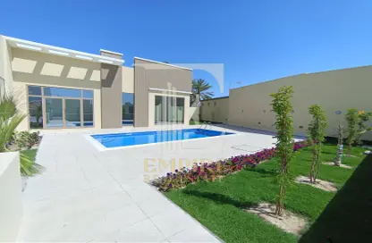 Villa - 4 Bedrooms - 5 Bathrooms for rent in Janabiya - Northern Governorate