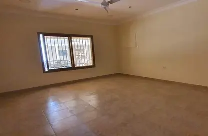 صورة لـ غرفة فارغة شقة - 2 غرف نوم - 2 حمامات للايجار في عراد - المحرق ، صورة رقم 1