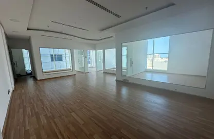 مكتب - استوديو - 2 حمامات للايجار في السيف - محافظة العاصمة