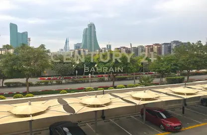 شقة - 2 غرف نوم - 3 حمامات للايجار في جزيرة الريف - محافظة العاصمة