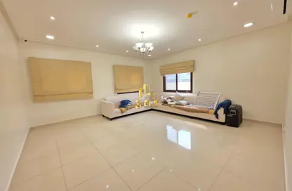 شقة - 3 غرف نوم - 2 حمامات للايجار في سار - المحافظة الشمالية