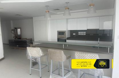 Apartment - 2 Bedrooms - 2 Bathrooms for sale in Durrat Al Bahrain - Southern Governorate