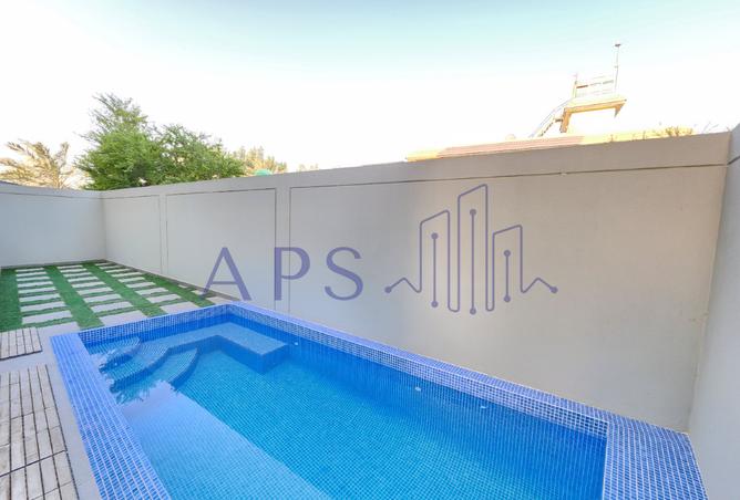 925803 - Property Main Image