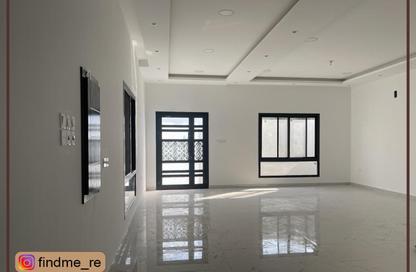 Villa - 4 Bedrooms - 5 Bathrooms for sale in Bu Quwah - Northern Governorate