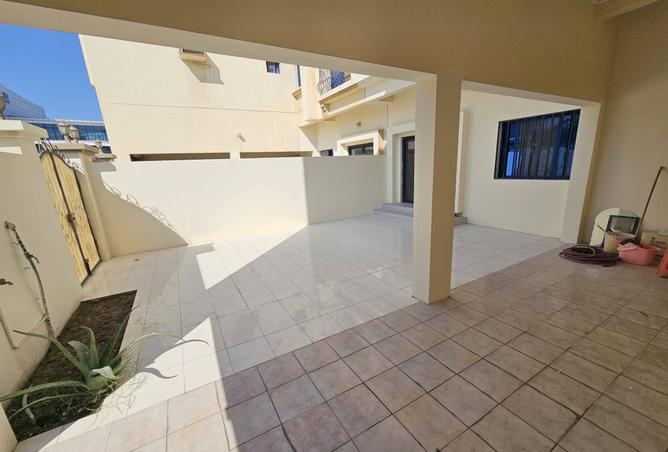 972185 - Property Image 2