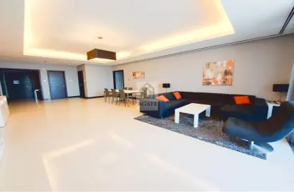 Living / Dining Room image for: Apartment - 2 Bedrooms - 3 Bathrooms for rent in Mahooz - Manama - Capital Governorate, Image 1