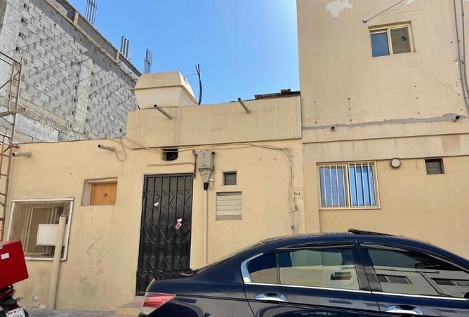 974228 - Property Image 2