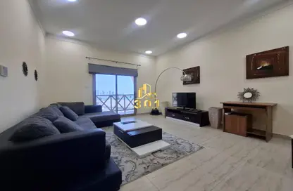 شقة - غرفة نوم - 2 حمامات للايجار في البسيتين - المحرق