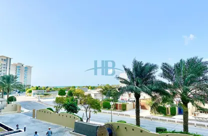 Apartment - 2 Bedrooms - 3 Bathrooms for sale in Reef Island - Capital Governorate