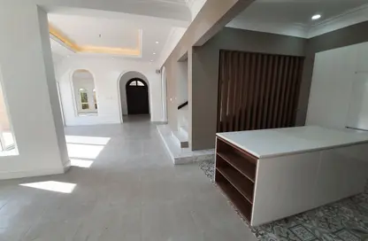 Villa - 4 Bedrooms - 5 Bathrooms for rent in Janabiya - Northern Governorate
