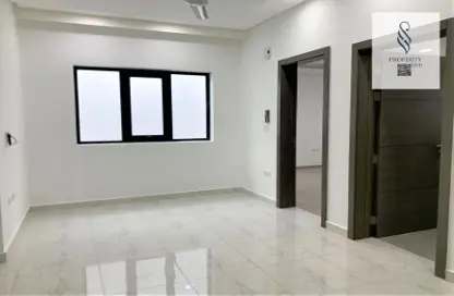 شقة - 2 غرف نوم - 2 حمامات للايجار في سوق المنامة - المنامة - محافظة العاصمة