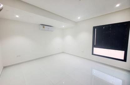 Apartment - 1 Bedroom - 1 Bathroom for rent in Busaiteen - Muharraq Governorate