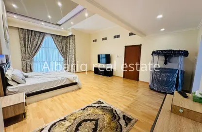Apartment - 2 Bedrooms - 3 Bathrooms for rent in Sanabis - Manama - Capital Governorate Apartment - 2 Bedrooms - 3 Bathrooms for rent in Sanabis - Manama - Capital Governorate