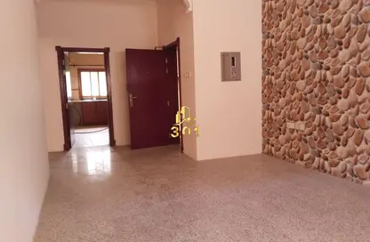 Apartment - 2 Bedrooms - 1 Bathroom for rent in Gufool - Manama - Capital Governorate