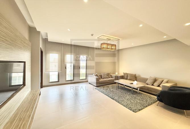 972452 - Property Image 2