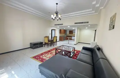 Apartment - 2 Bedrooms - 3 Bathrooms for rent in Al Juffair - Capital Governorate