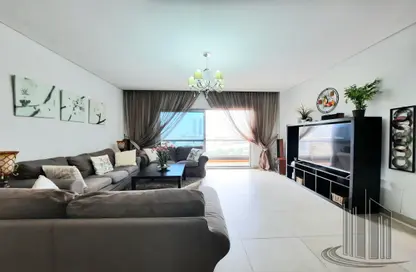 Living Room image for: Apartment - 2 Bedrooms - 2 Bathrooms for sale in The Lagoon - Amwaj Islands - Muharraq Governorate, Image 1