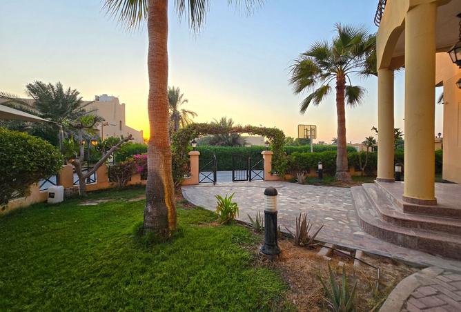 984665 - Property Image 2