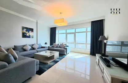 Apartment - 2 Bedrooms - 3 Bathrooms for rent in Al Juffair - Capital Governorate
