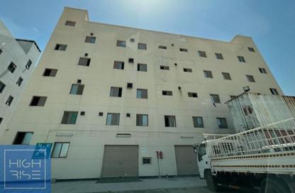Apartment - 6 Bedrooms - 7+ Bathrooms for rent in Tubli - Central Governorate