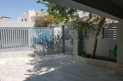 Villa - 3 Bedrooms - 3 Bathrooms for rent in Mahooz - Manama - Capital Governorate