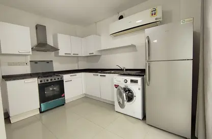 شقة - 2 غرف نوم - 3 حمامات للايجار في الحد - المحرق