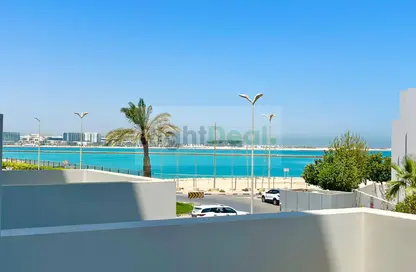 شقة - 2 غرف نوم - 2 حمامات للايجار في جزيرة تالا - أمواج - المحرق