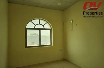 Empty Room image for: Office Space - Studio - 1 Bathroom for rent in Salmabad - Central Governorate, Image 1
