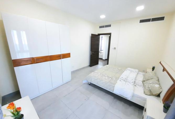 982555 - Property Image 3