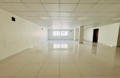 مكتب - استوديو - 2 حمامات للايجار في توبلي - المحافظة الوسطى