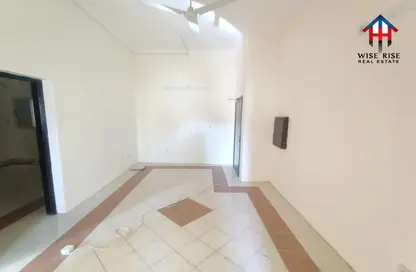 Apartment - 2 Bedrooms - 2 Bathrooms for rent in Hidd - Muharraq Governorate