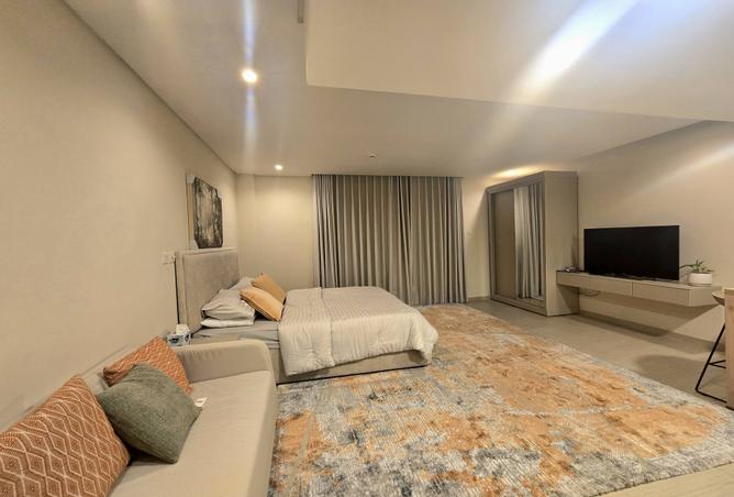 958120 - Property Image 2