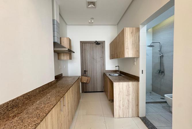 965597 - Property Image 2