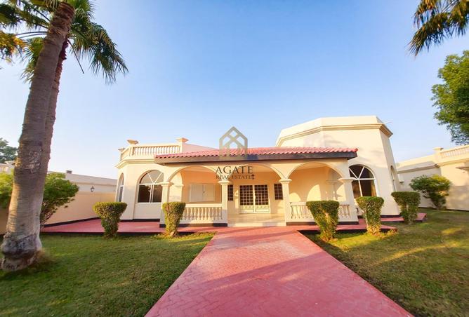 Villa - 4 Bedrooms - 4 Bathrooms for rent in Janabiya - Northern Governorate