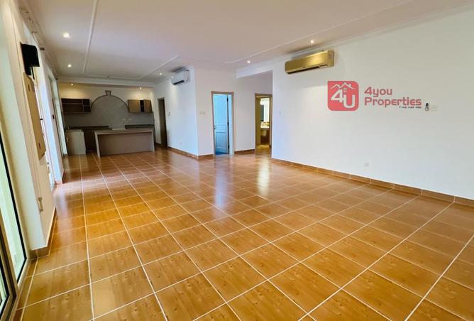 972208 - Property Image 2