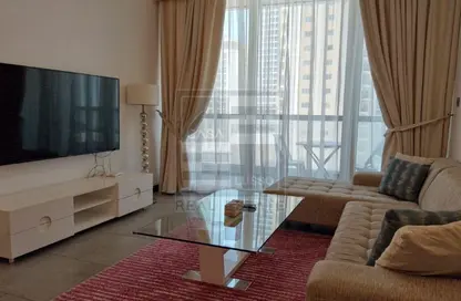 Apartment - 2 Bedrooms - 2 Bathrooms for rent in Al Juffair - Capital Governorate