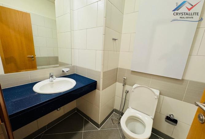 985693 - Property Image 2