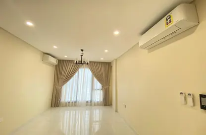 Apartment - 2 Bedrooms - 2 Bathrooms for rent in Al Burhama - Manama - Capital Governorate