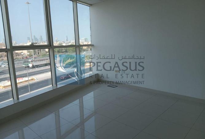 957046 - Property Image 2