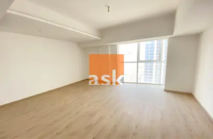 Empty Room image for: Penthouse - 4 Bedrooms - 6 Bathrooms for rent in Al Juffair - Capital Governorate, Image 1