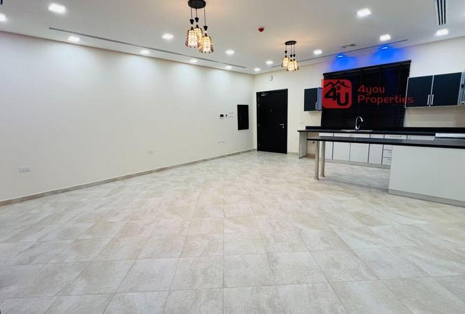 955595 - Property Image 2