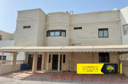 Villa - 5 Bedrooms - 6 Bathrooms for sale in Hamad Town - Northern Governorate