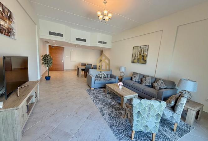957718 - Property Image 2