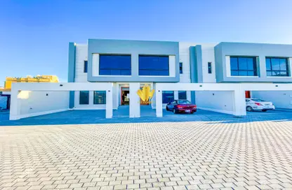 Villa - 3 Bedrooms - 5 Bathrooms for rent in Salmaniya - Manama - Capital Governorate