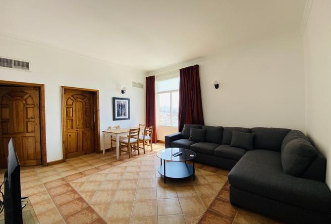 956676 - Property Image 2